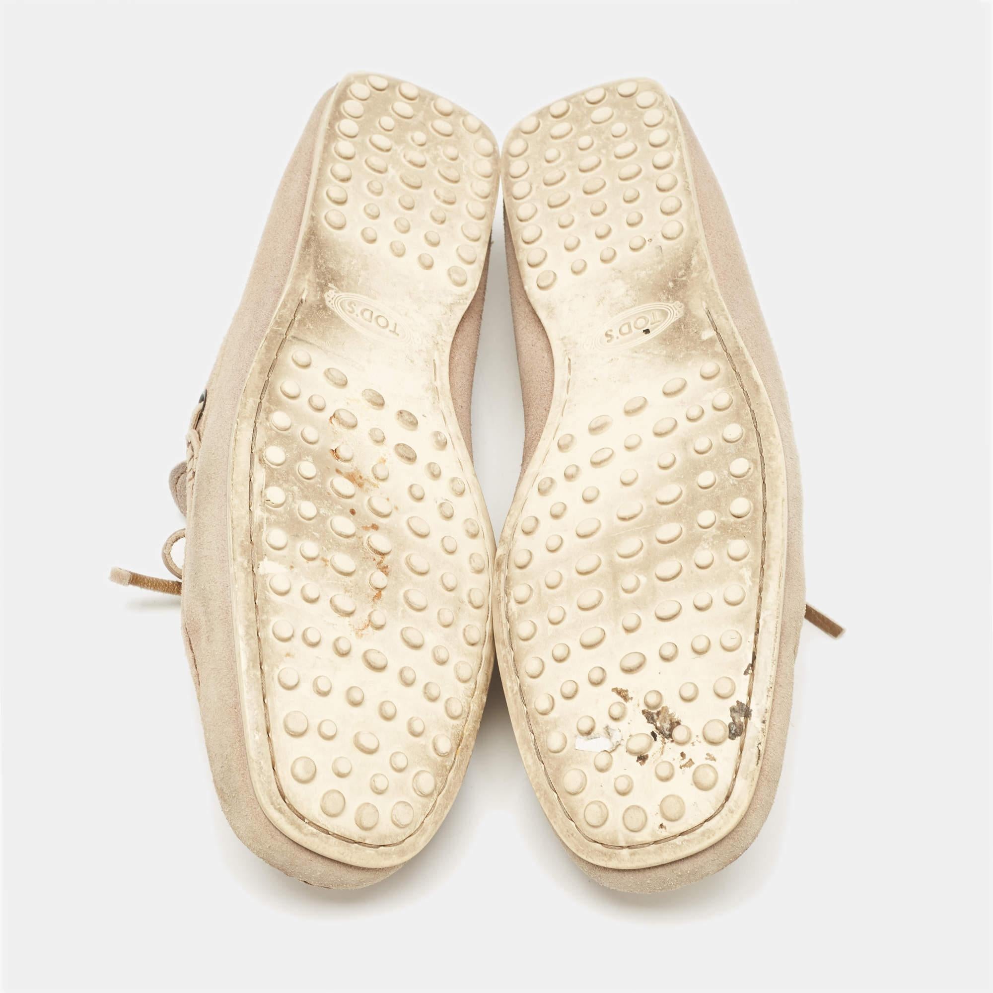 Tod's Beige Suede Bow Loafers Size 42 For Sale 2