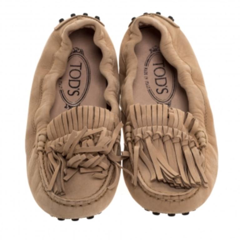 Tod's Beige Suede Fringe Detail Scrunch Loafers Size 37 For Sale 1
