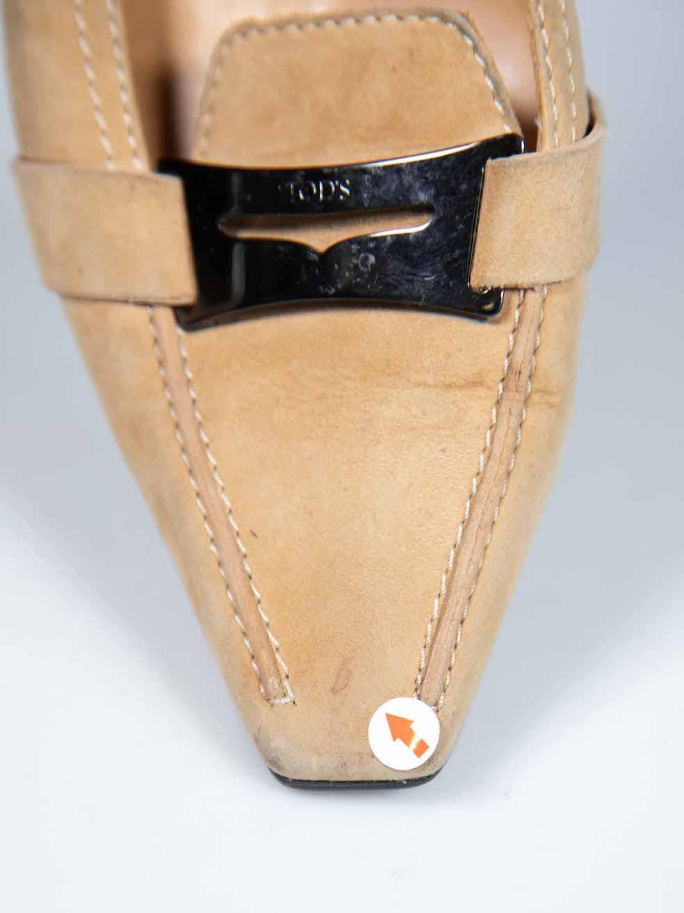 Women's Tod's Beige Suede Low Loafer Pumps Size IT 38.5 For Sale