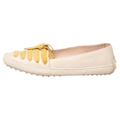 Tod's Espadrilles plates beige/jaune avec nœud en cuir et daim Taille 39,5