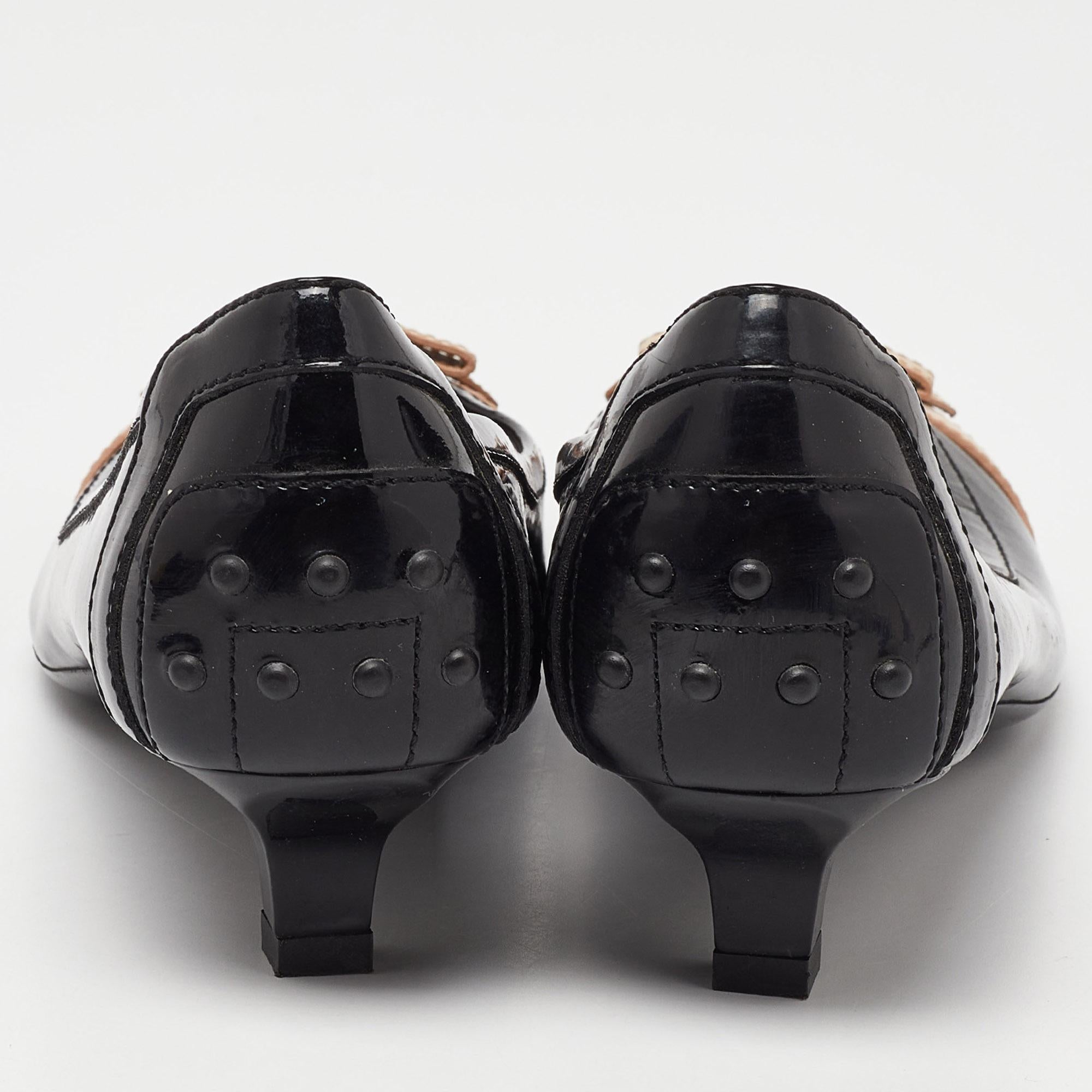Tod's Black/Beige Leather and Black Patent Cap Toe Bow Pumps Size 38.5 For Sale 1