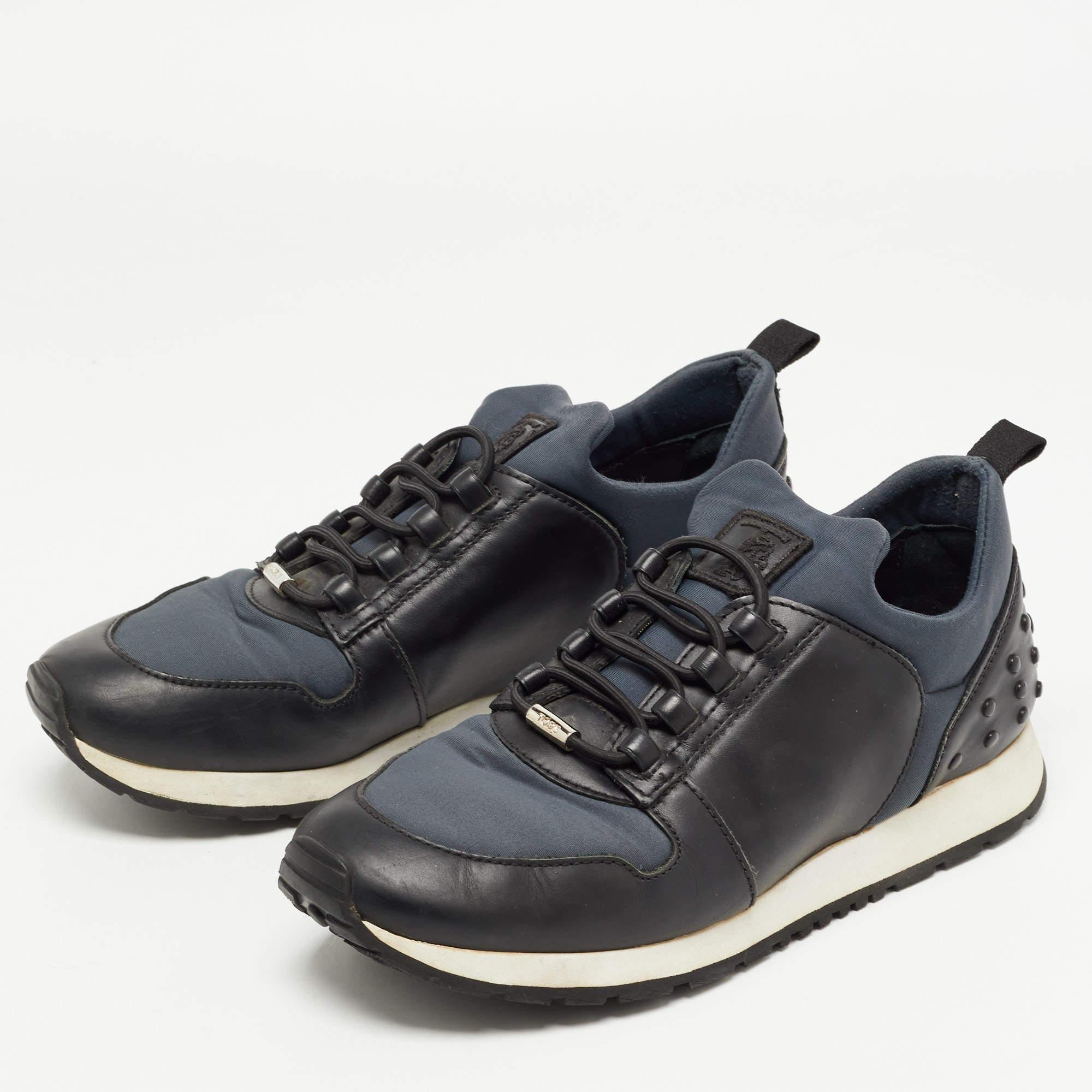 Give your outfit a luxe update with this pair of designer sneakers. The creation is sewn perfectly to help you make a statement in them for a long time.