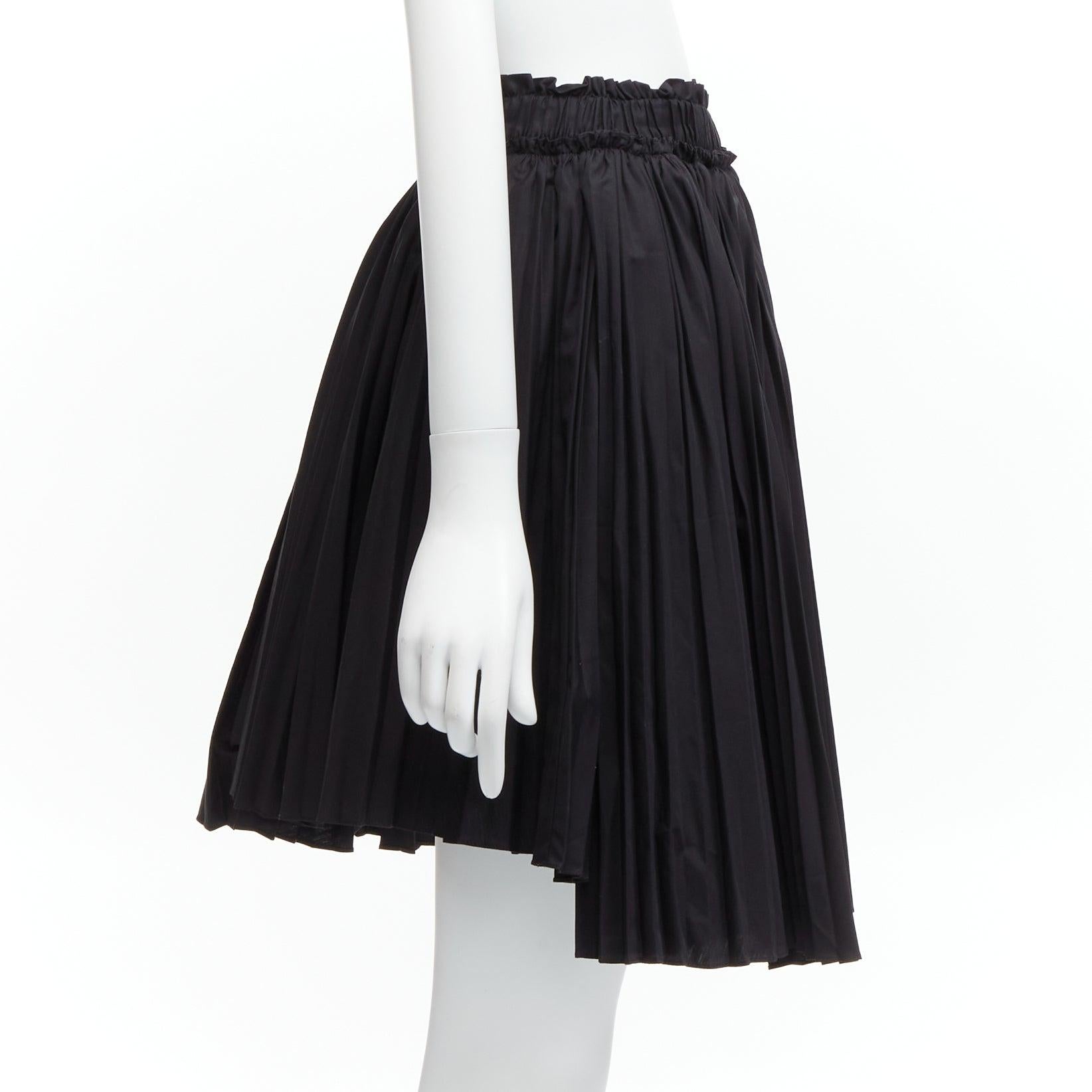 TOD'S black cotton asymmetric high low pleated flared skirt IT38 XS In Excellent Condition For Sale In Hong Kong, NT