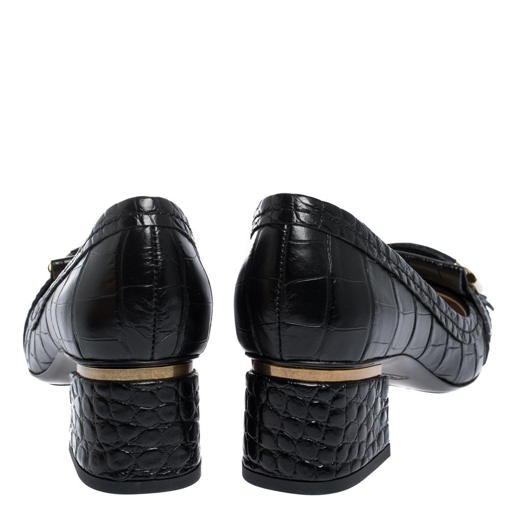 Tods Black Croc Embossed Leather Fringed Buckle Pumps Size 37 In New Condition In Dubai, Al Qouz 2