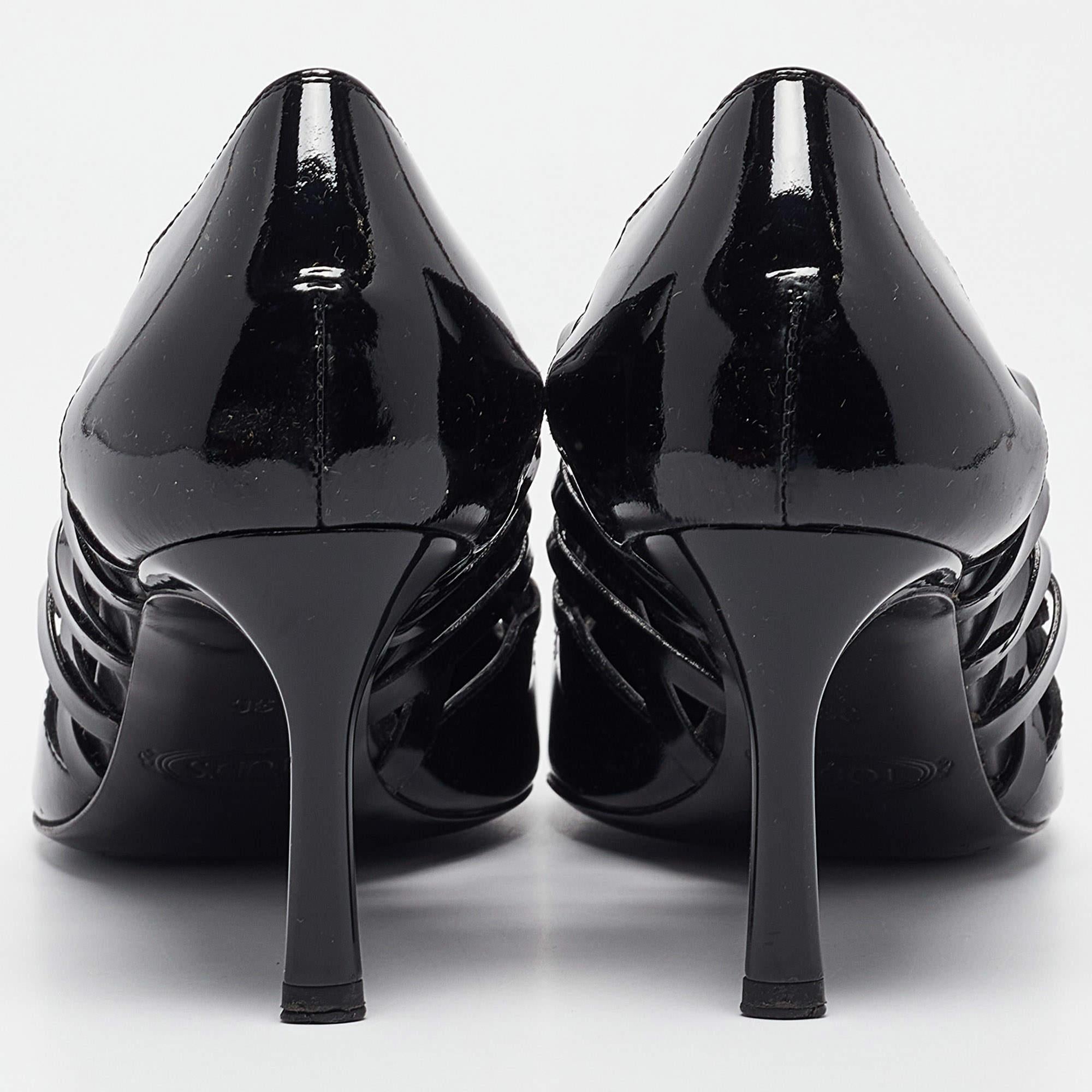 Tod's Black Cut Out Patent Leather Pointed Toe Pumps Size 36 For Sale 1