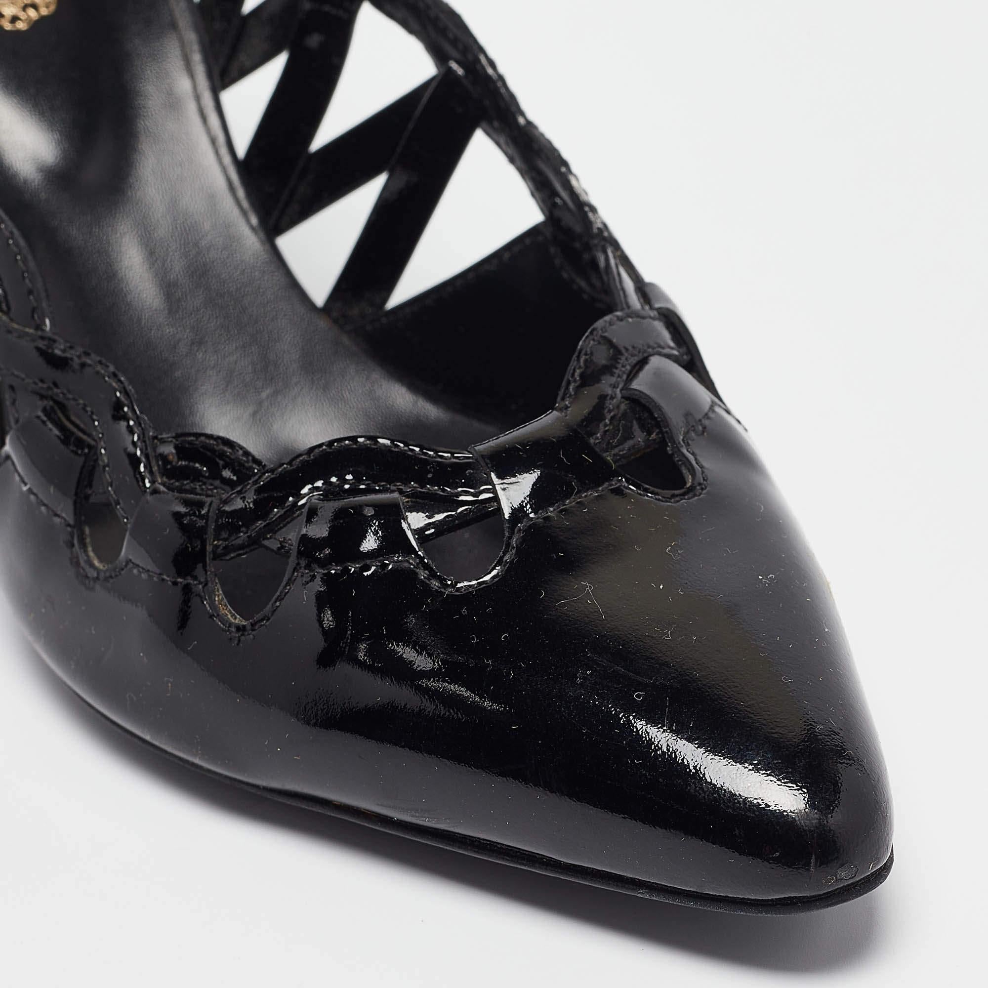 Tod's Black Cut Out Patent Leather Pointed Toe Pumps Size 36 For Sale 4