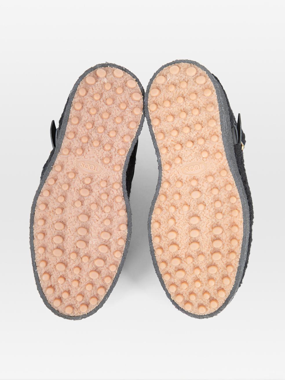 Stivaletti Tod's neri in finto shearling Taglia IT 38,5 In condizioni ottime in vendita a London, GB