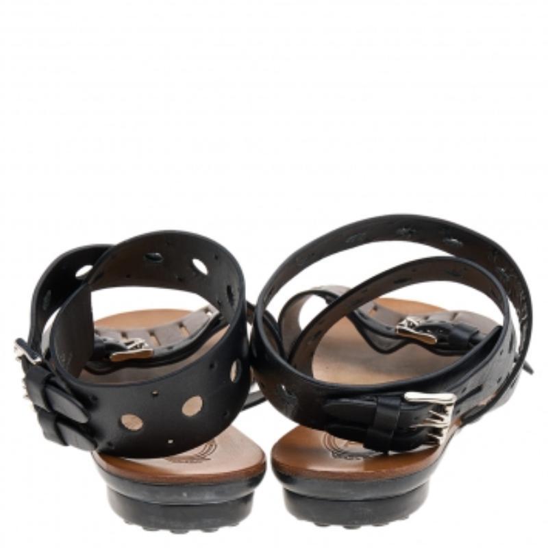 Sandali piatti Tod's in pelle nera/grigia misura 36 in vendita 2