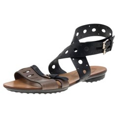 Tod's flache Ledersandalen in Schwarz/Grau Größe 36