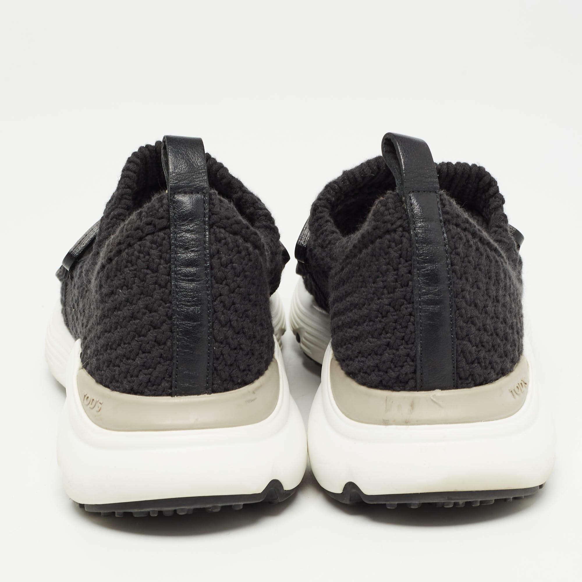 Tod's Black Knit Fabric Slip On Sneakers Size 38.5 In Good Condition For Sale In Dubai, Al Qouz 2