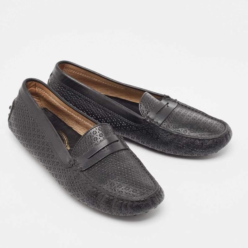 Women's Tod's Black Laser Cut Leather Penny Loafers Size 37 For Sale
