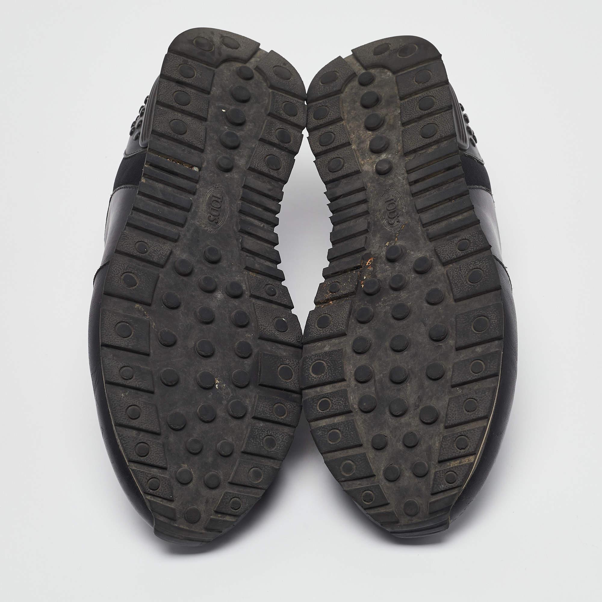 Tod's Black Leather and Neoprene Lace Up Sneakers Size 42.5 For Sale 2