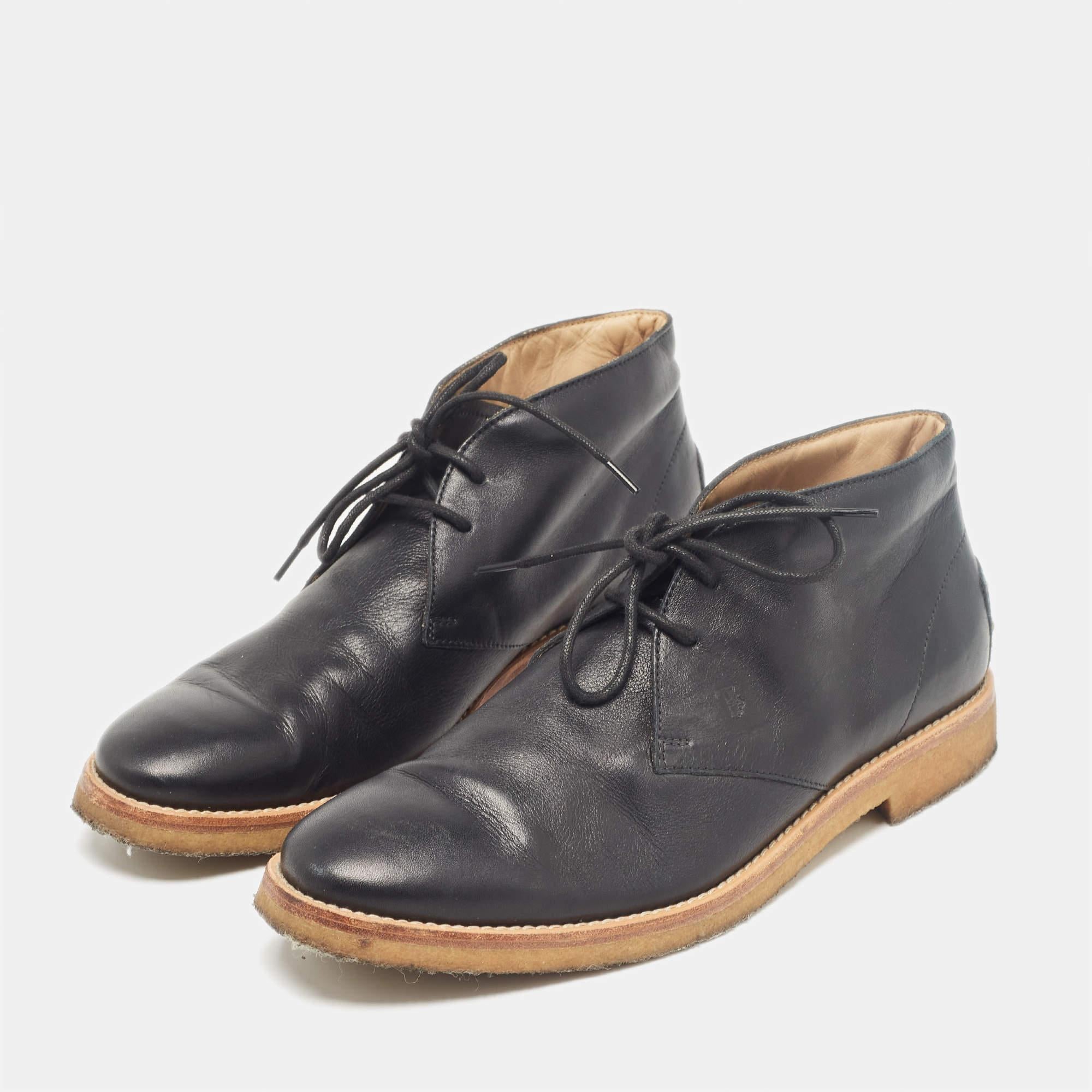 Boots are an essential part of your wardrobe and these boots crafted from top quality materials are a fine choice. Offering the best of comfort and style this sturdy soled pair would be great with skinny jeans for a casual day out
