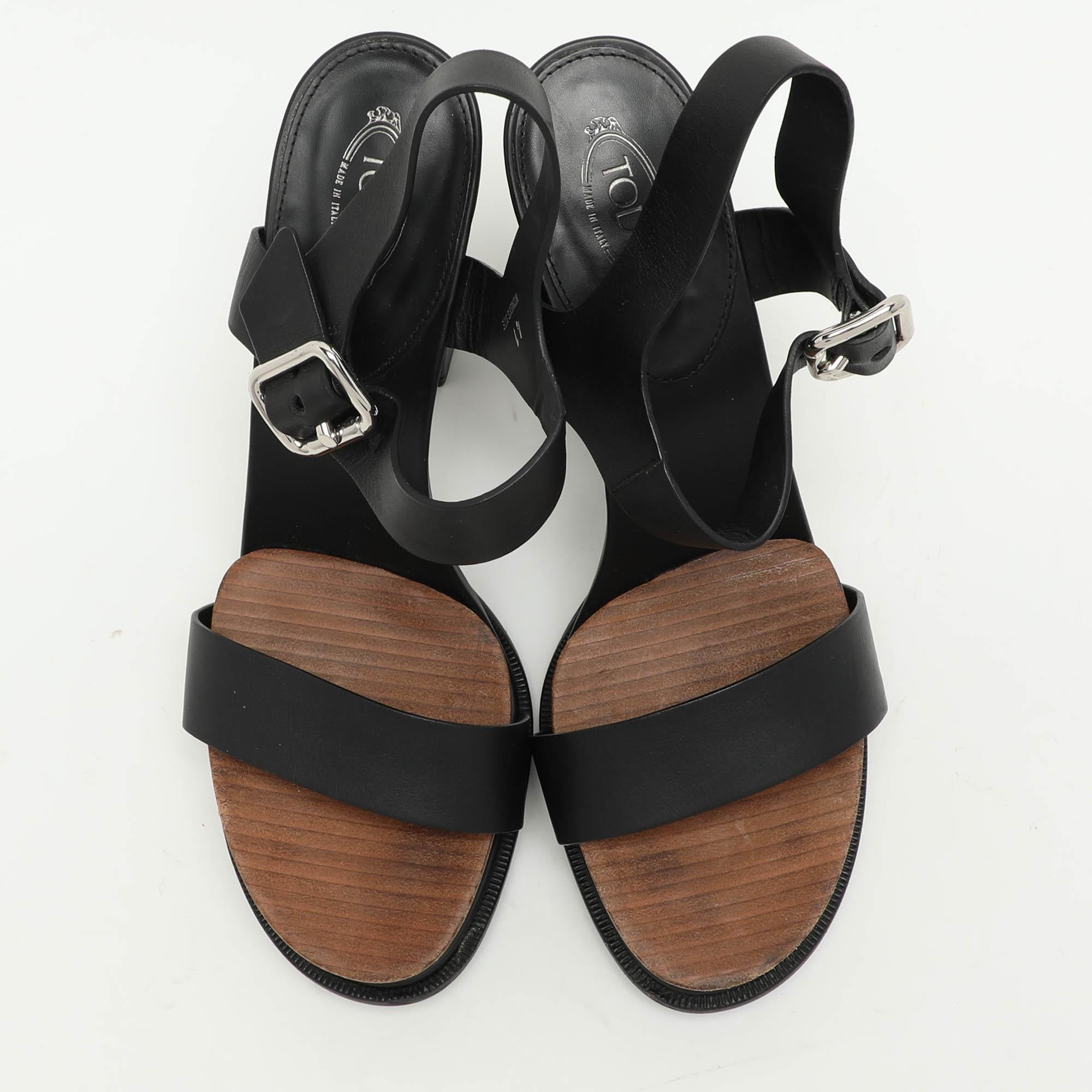 Noir Tod's - Sandales à lanières en cuir noir - Taille 41 en vente