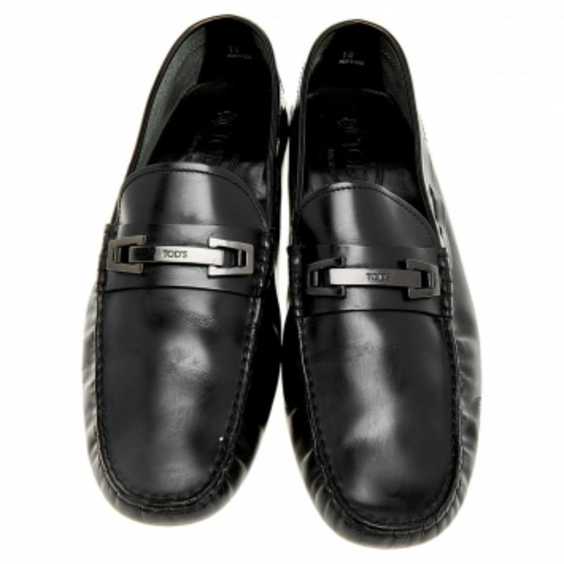 Tod's Mocassins à boucle en cuir noir Taille 44.5 Bon état - En vente à Dubai, Al Qouz 2