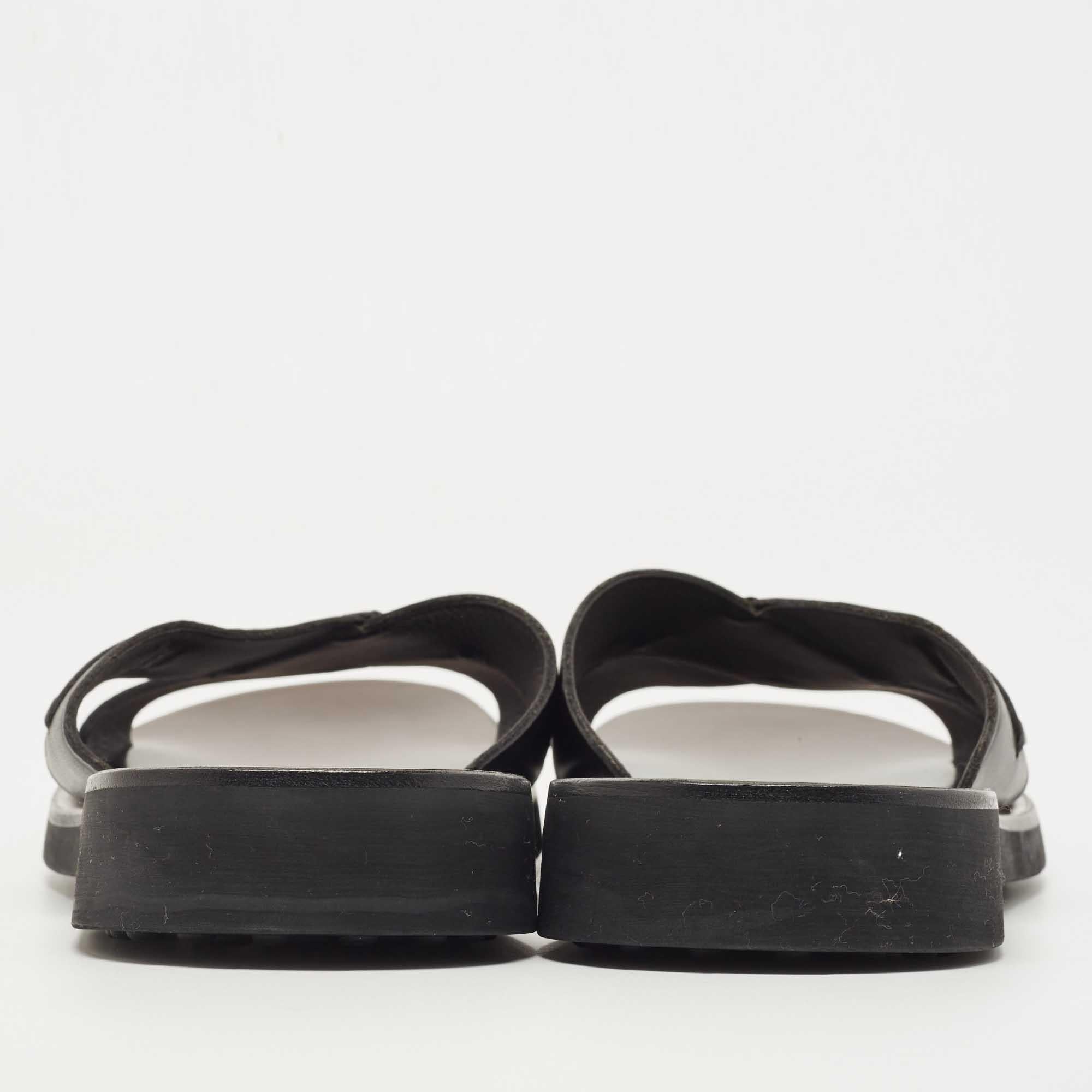 Tod's Black Leather Crossed Strap Slider Sandals Size 45.5 For Sale 1