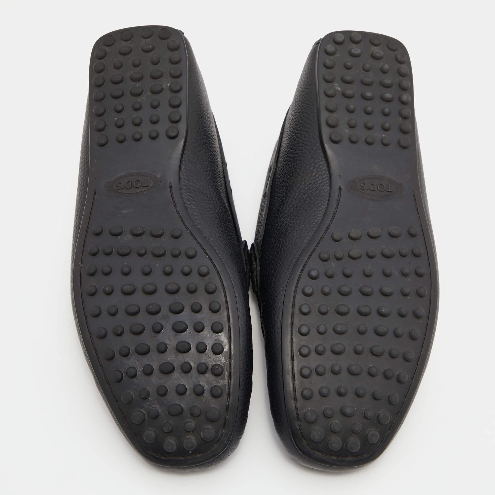 Tod's - Mocassins en cuir noir à double T Taille 39 en vente 1