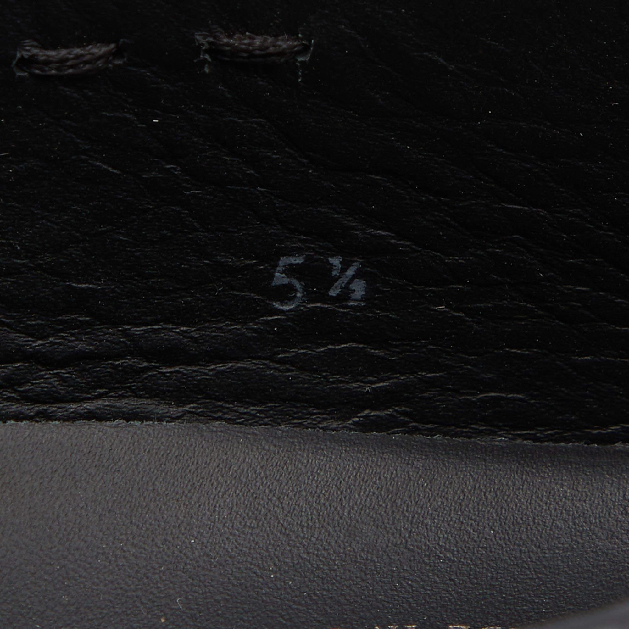 Tod's - Mocassins en cuir noir à double T Taille 39 en vente 3