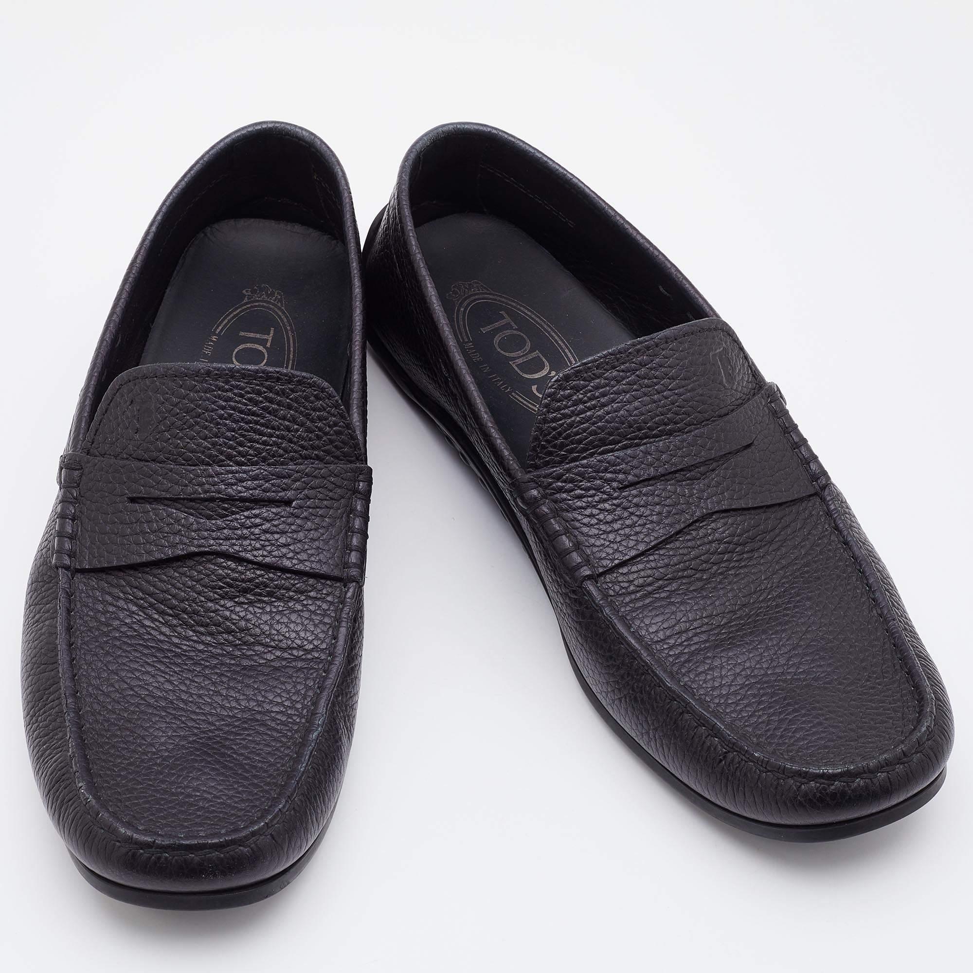 Men's Tod's Black Leather Driving Penny Loafers Size 39.5 For Sale