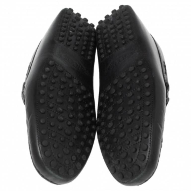 Tod's - Mocassins en cuir noir Taille 40 en vente 3
