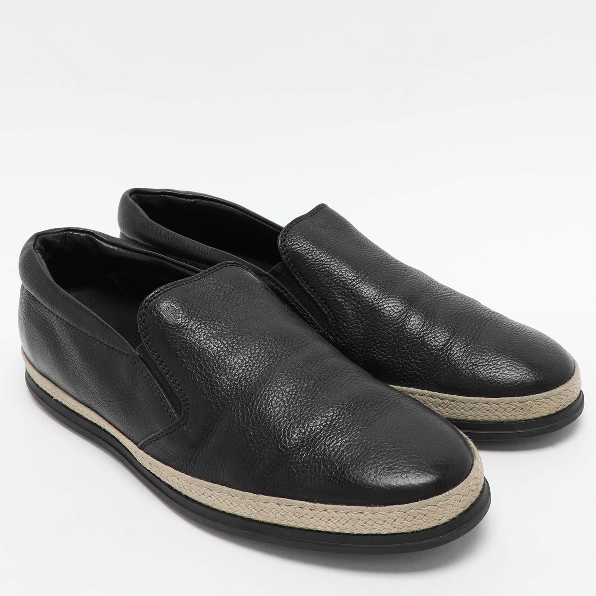 Tod's Espadrille en cuir noir Taille 41.5 État moyen - En vente à Dubai, Al Qouz 2