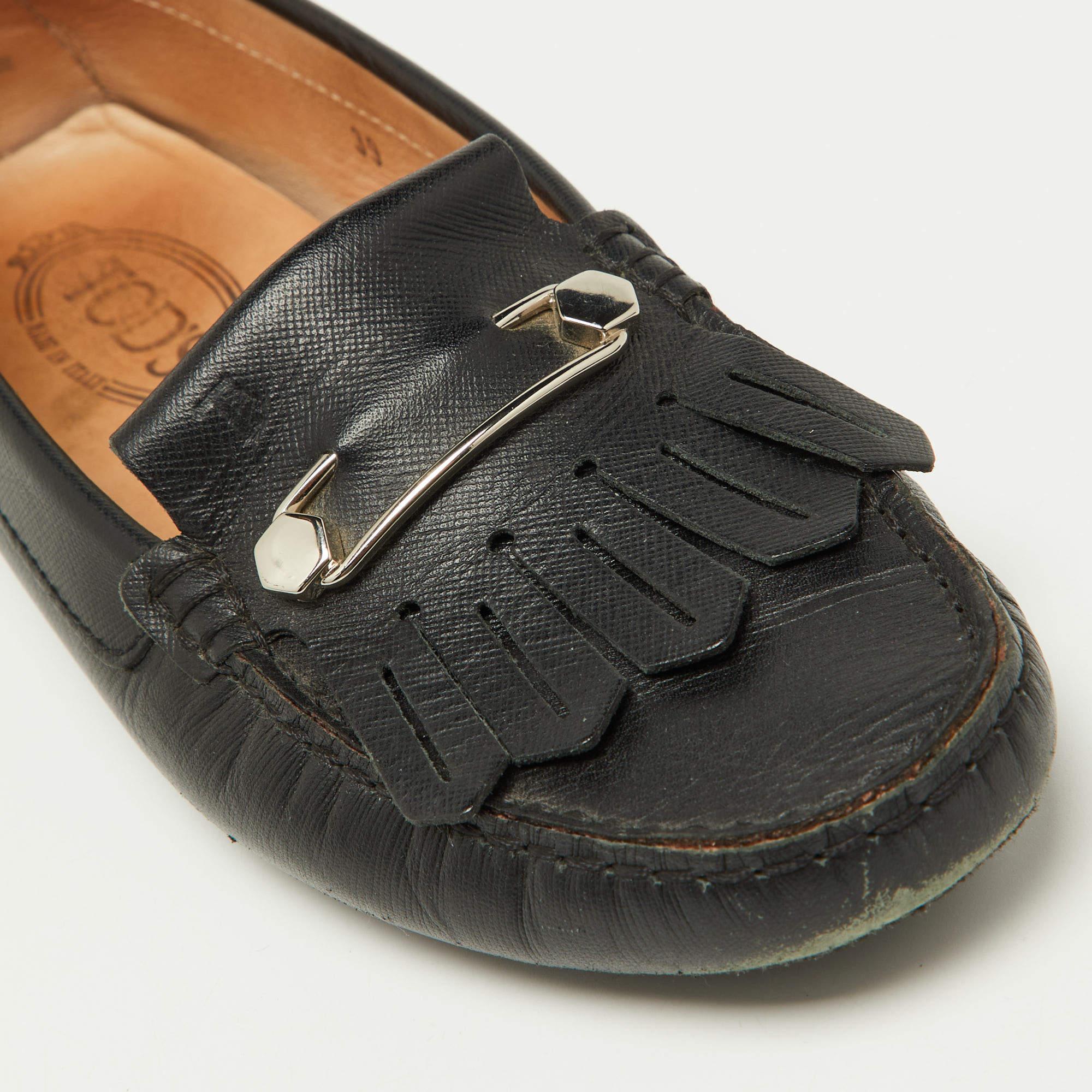 Tod's Black Leather Fringe Detail Slip On Loafers Size 39 For Sale 4