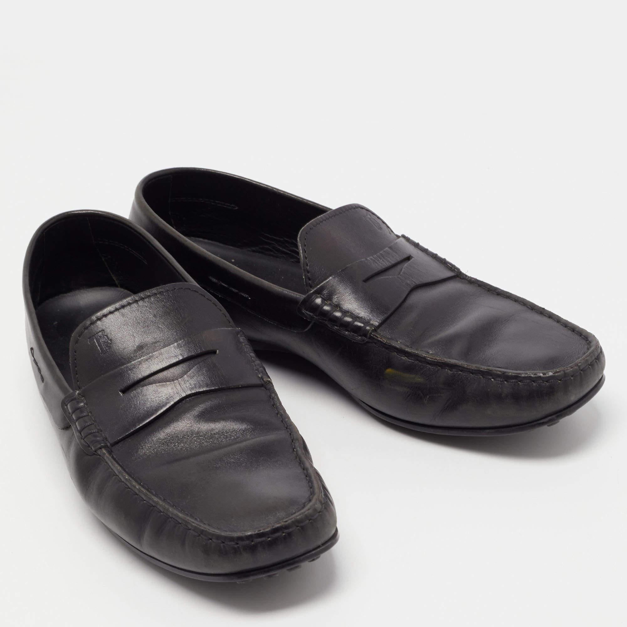 Men's Tods Black Leather Gommino Driving Loafers Size 42 For Sale
