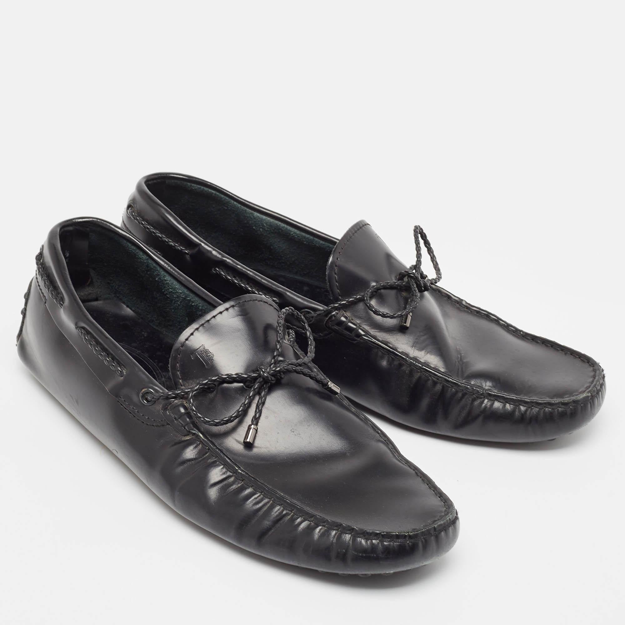 Men's Tods Black Leather Gommino Loafers Size 42 For Sale