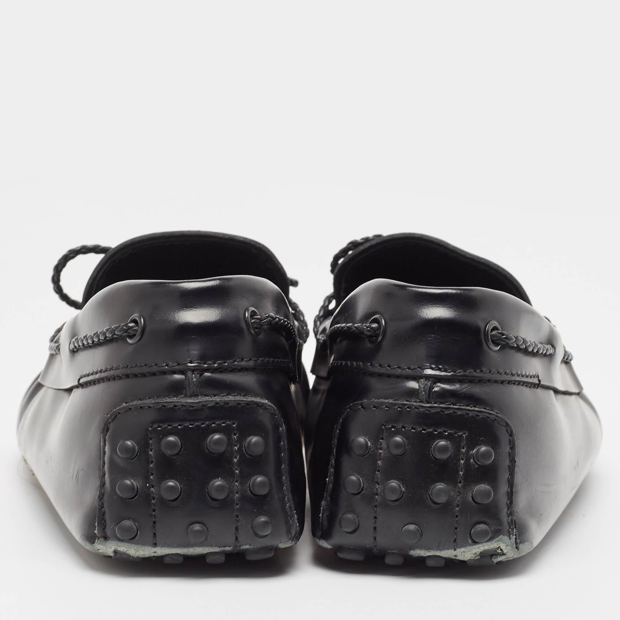 Tods Black Leather Gommino Loafers Size 42 For Sale 1