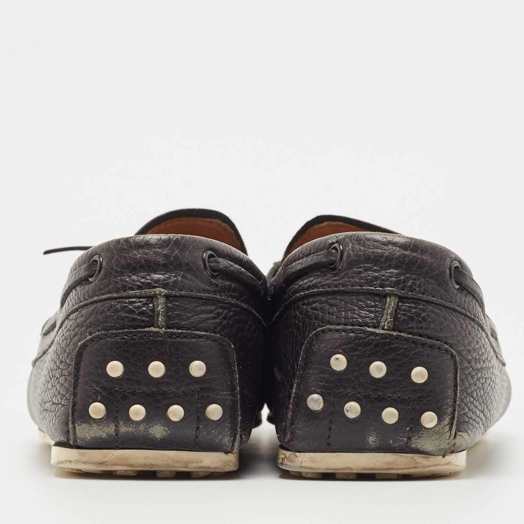 Tod's Black Leather Gommino Loafers Size 44.5 For Sale 1