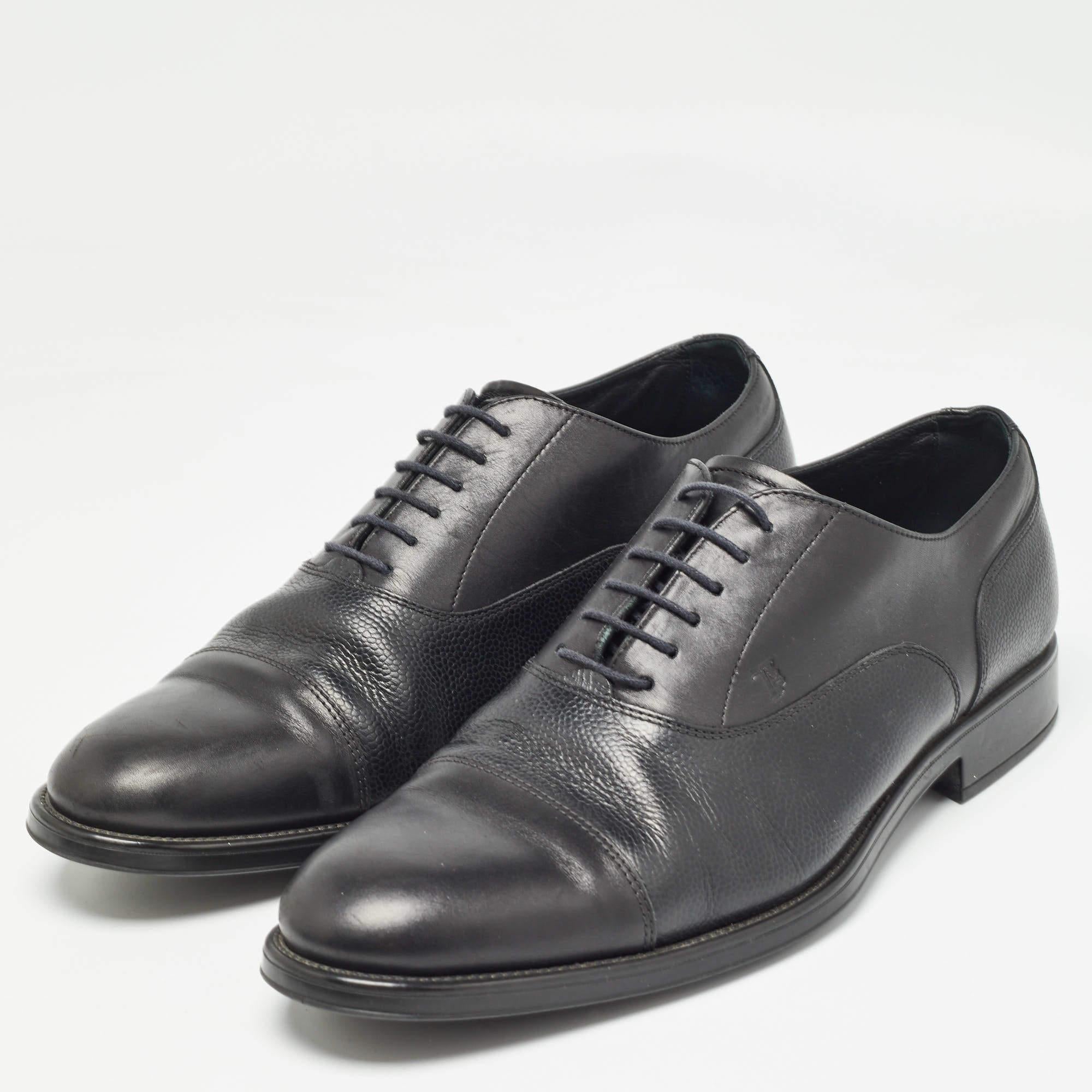 Practical fashionable and durable—these designer shoes are carefully built to be fine companions to your everyday style. They come made using the best materials to be a prized buy.
