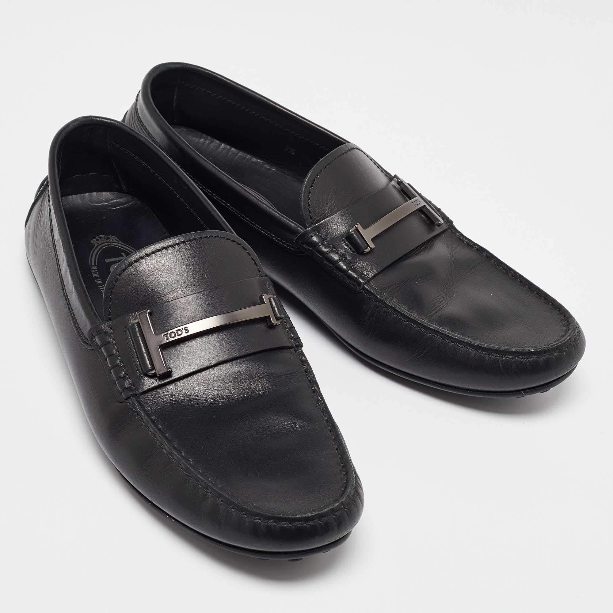 Men's Tod's Black Leather Loafers Size 41.5 For Sale