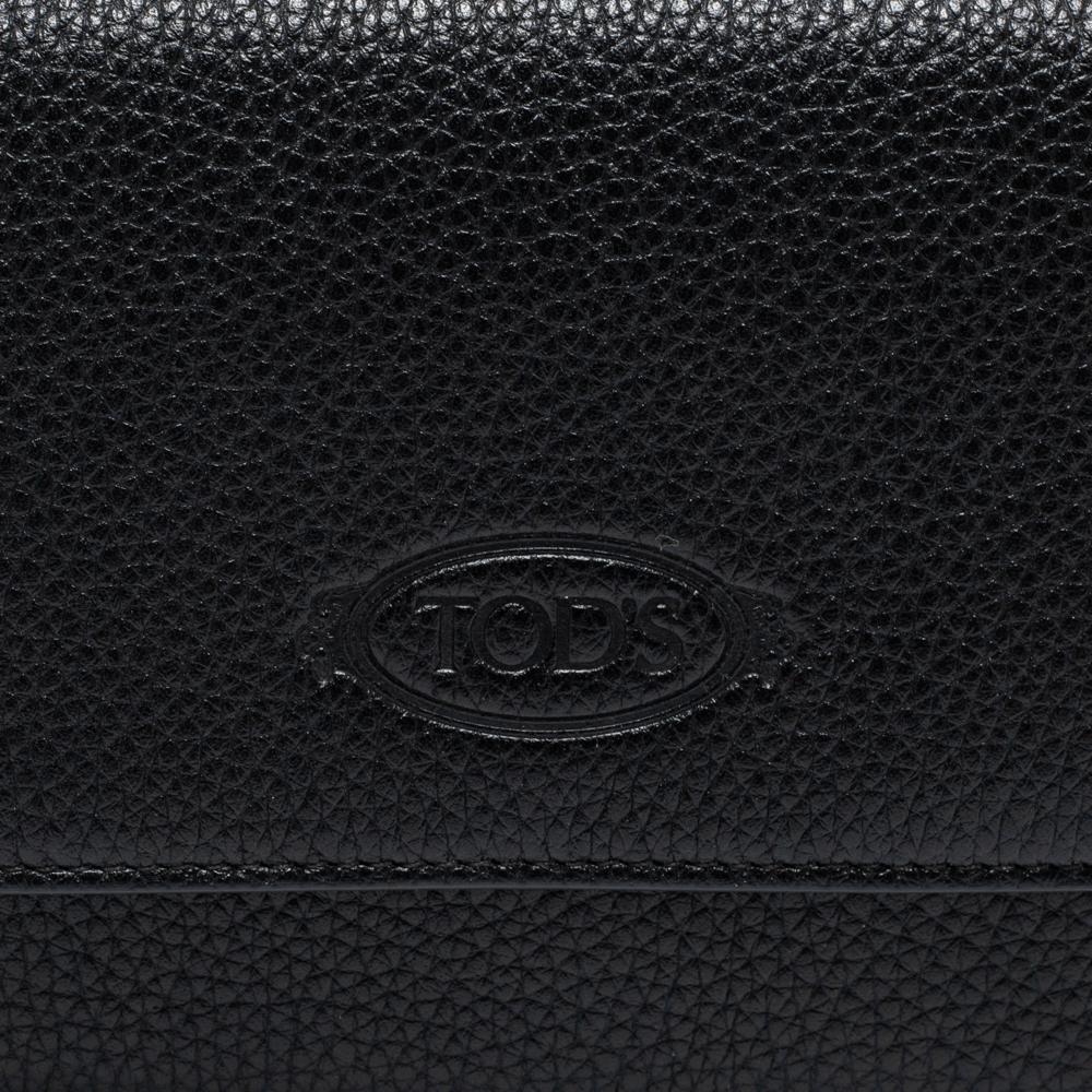 Tod's Black Leather Logo Flap Wallet In New Condition In Dubai, Al Qouz 2