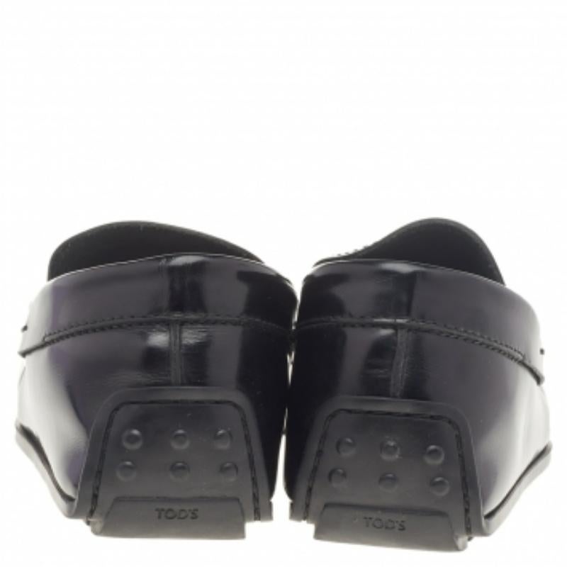 Tod's - Mocassins en cuir noir avec logo Taille 41 Pour hommes en vente