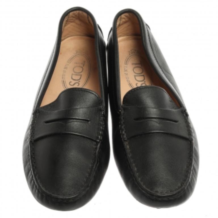 Tod's Black Leather Penny Loafers Size 36 For Sale 3