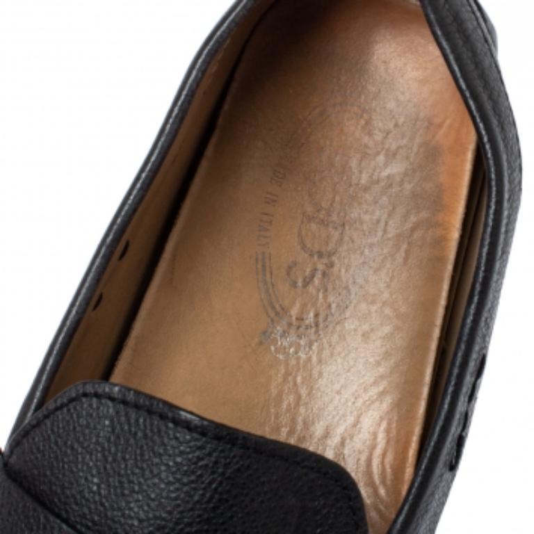 Tod's Black Leather Penny Loafers Size 44 For Sale 1