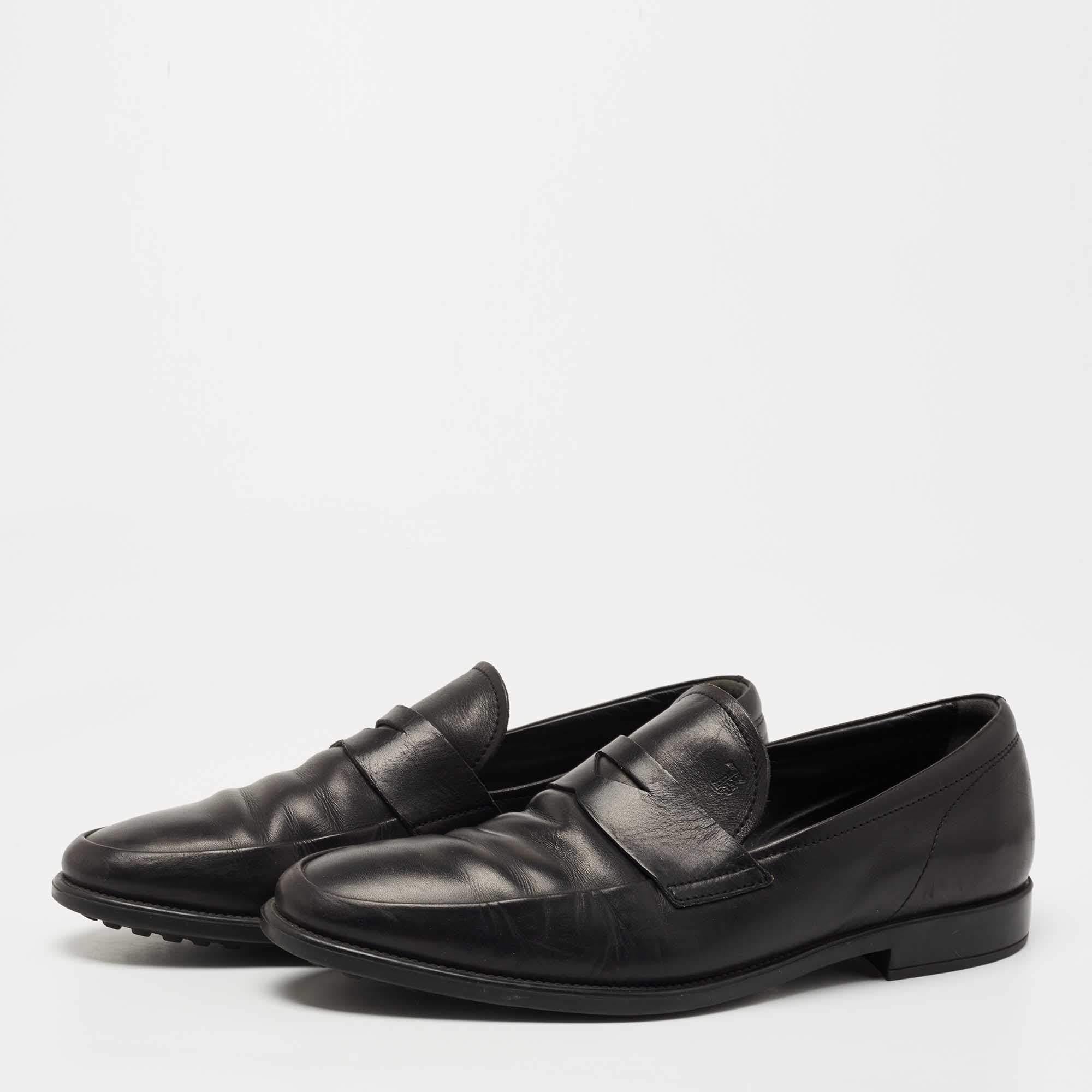 Practical  fashionable  and durableâ€”these designer loafers are carefully built to be fine companions to your everyday style. They come made using the best materials to be a prized buy.