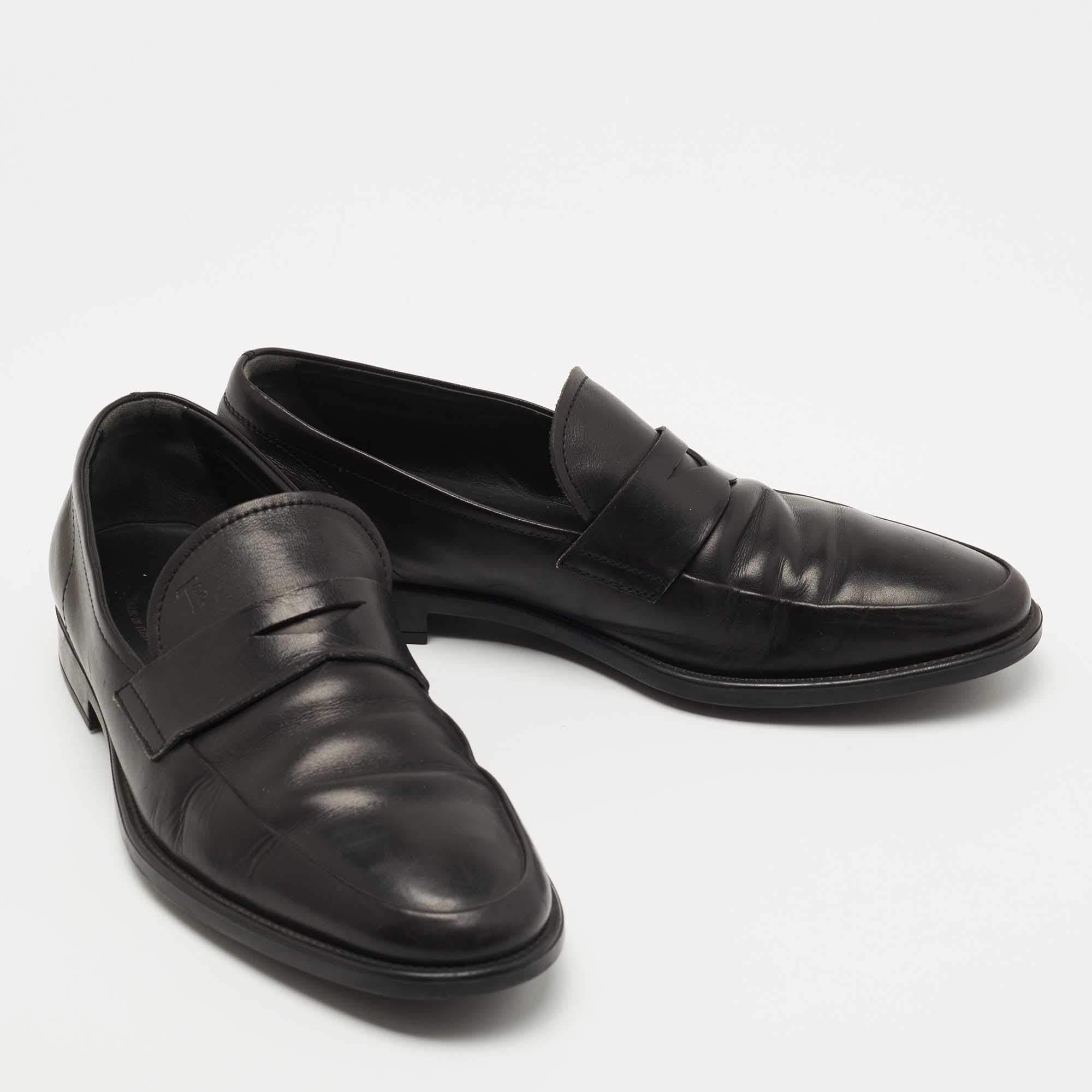 Men's Tod's Black Leather Penny Slip On Loafers Size 39.5 For Sale