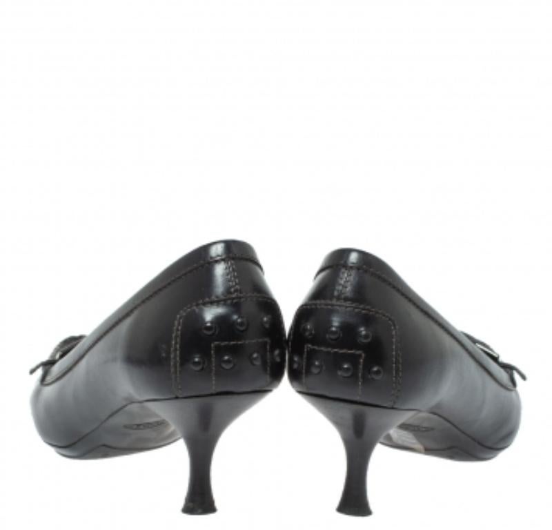 Tod's Schwarze Penny Loafer Pumps aus Leder mit spitzer Zehe Größe 36 im Angebot 1