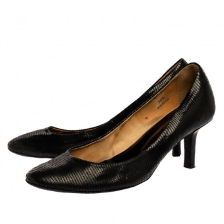 Tod's Black Leather Pumps Size 38.5 For Sale 1