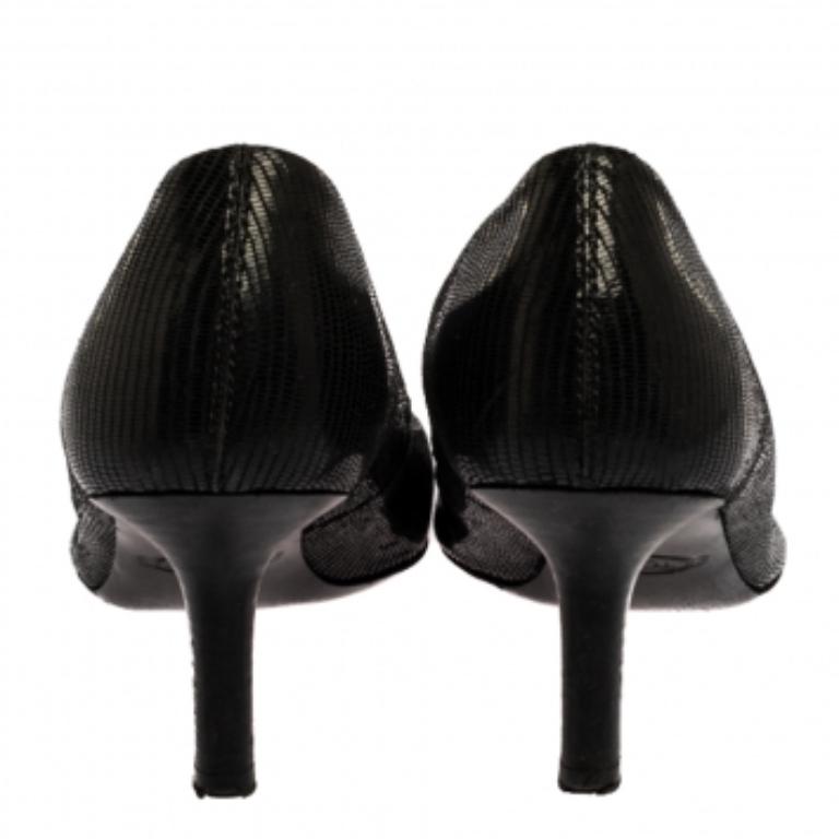 Tod's Black Leather Pumps Size 38.5 For Sale 2
