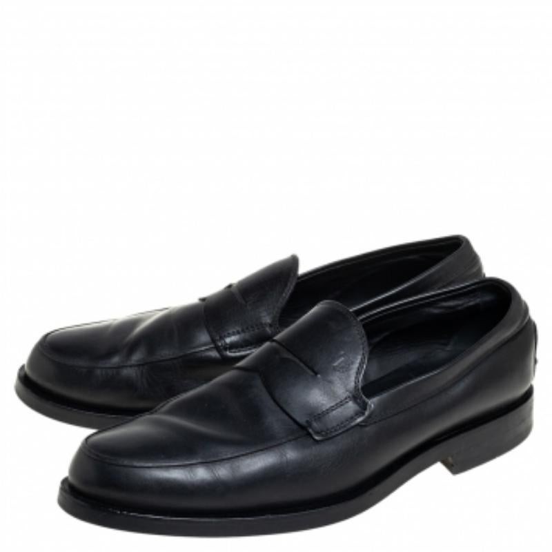 Tod's Black Leather Slip On Loafers Size 41 For Sale 1