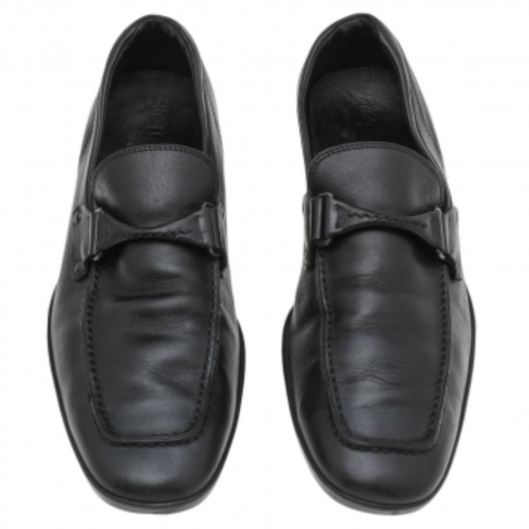 Tod's Mocassins en cuir noir Taille 41.5 Pour hommes en vente