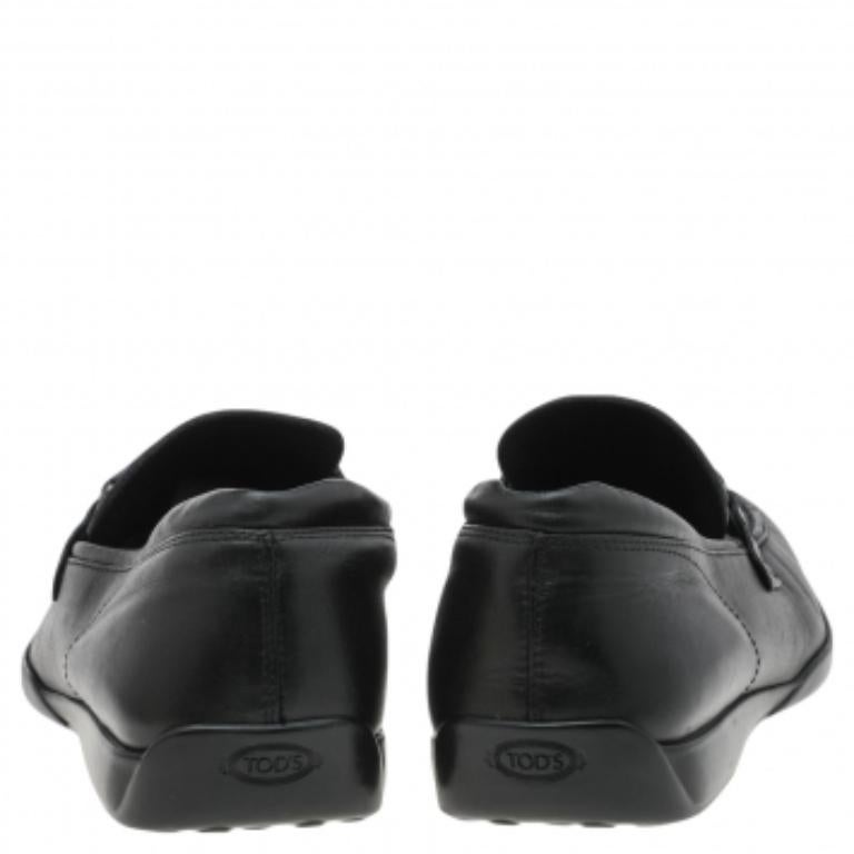 Tod's Mocassins en cuir noir Taille 41.5 en vente 1