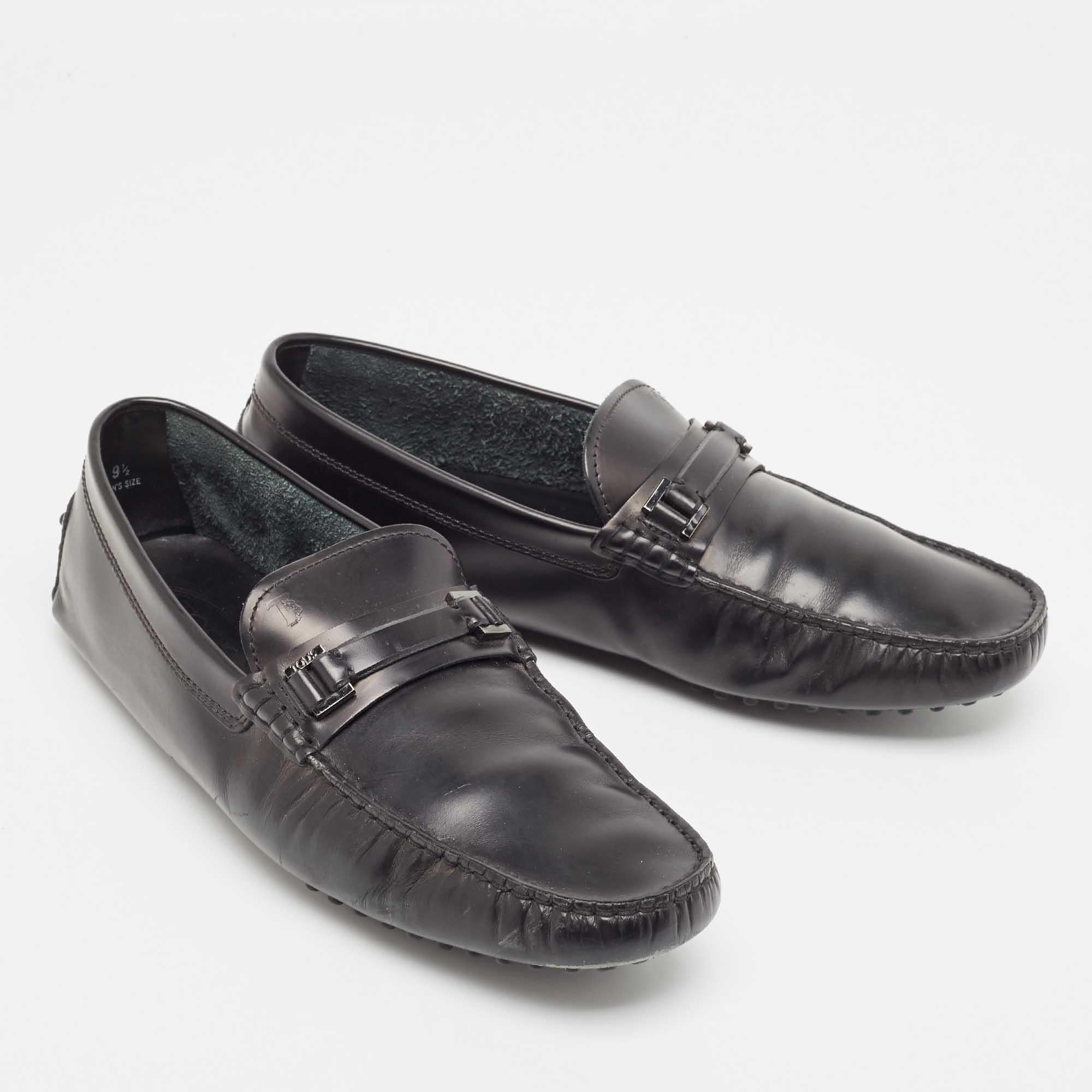 Men's Tod's Black Leather Slip On Loafers Size 44 For Sale