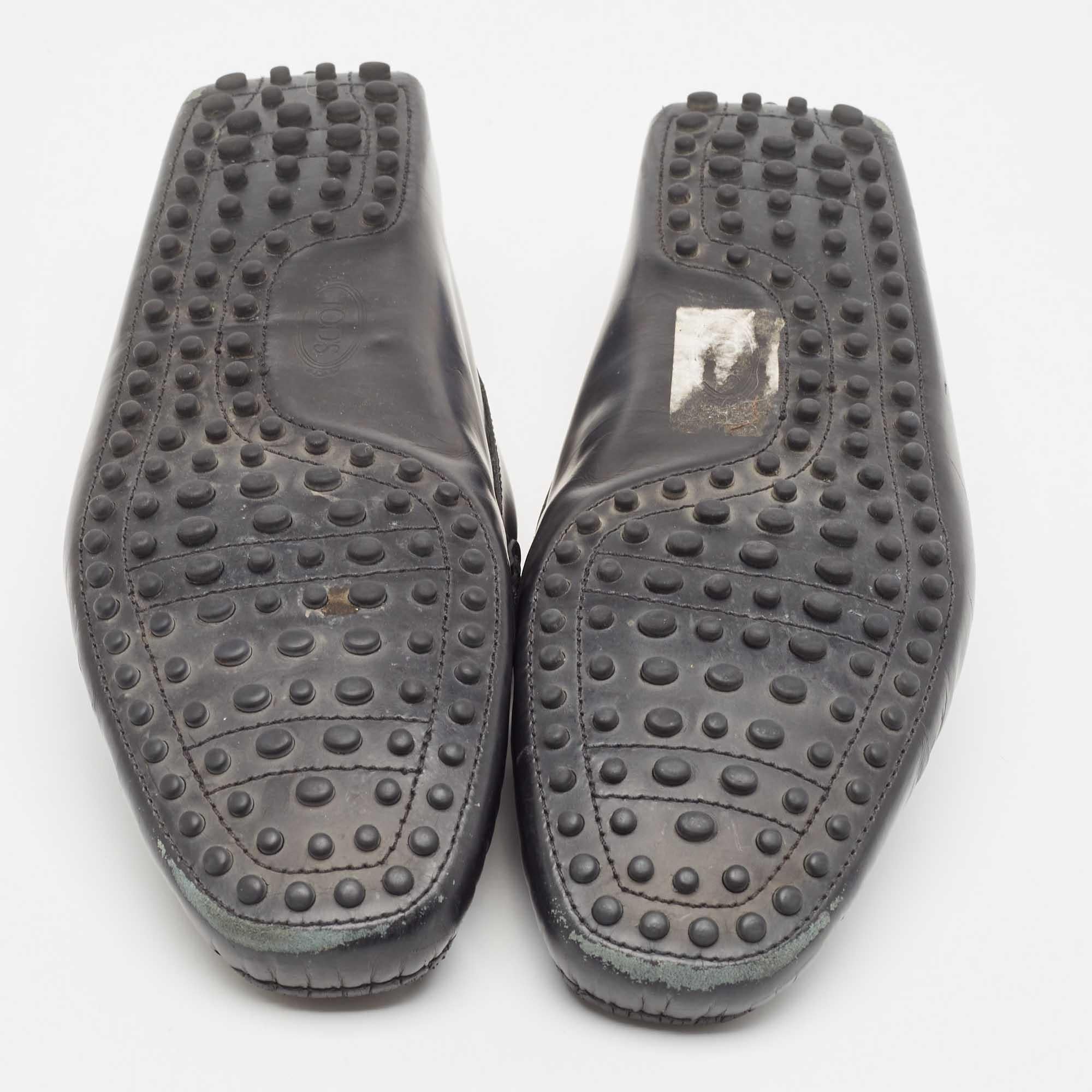 Tod's Black Leather Slip On Loafers Size 44 For Sale 2