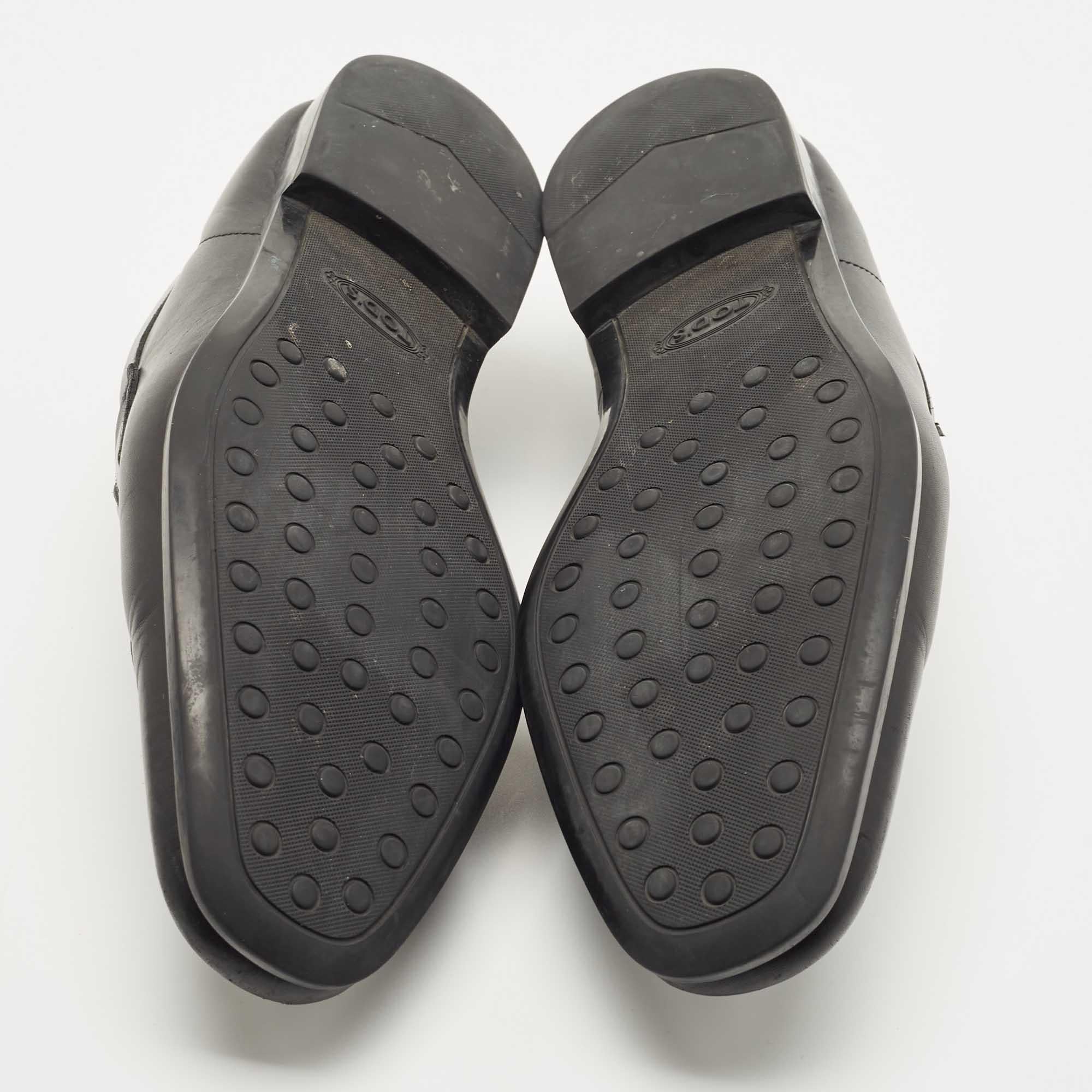 Tod's Black Leather Slip On Loafers Size 44.5 For Sale 2