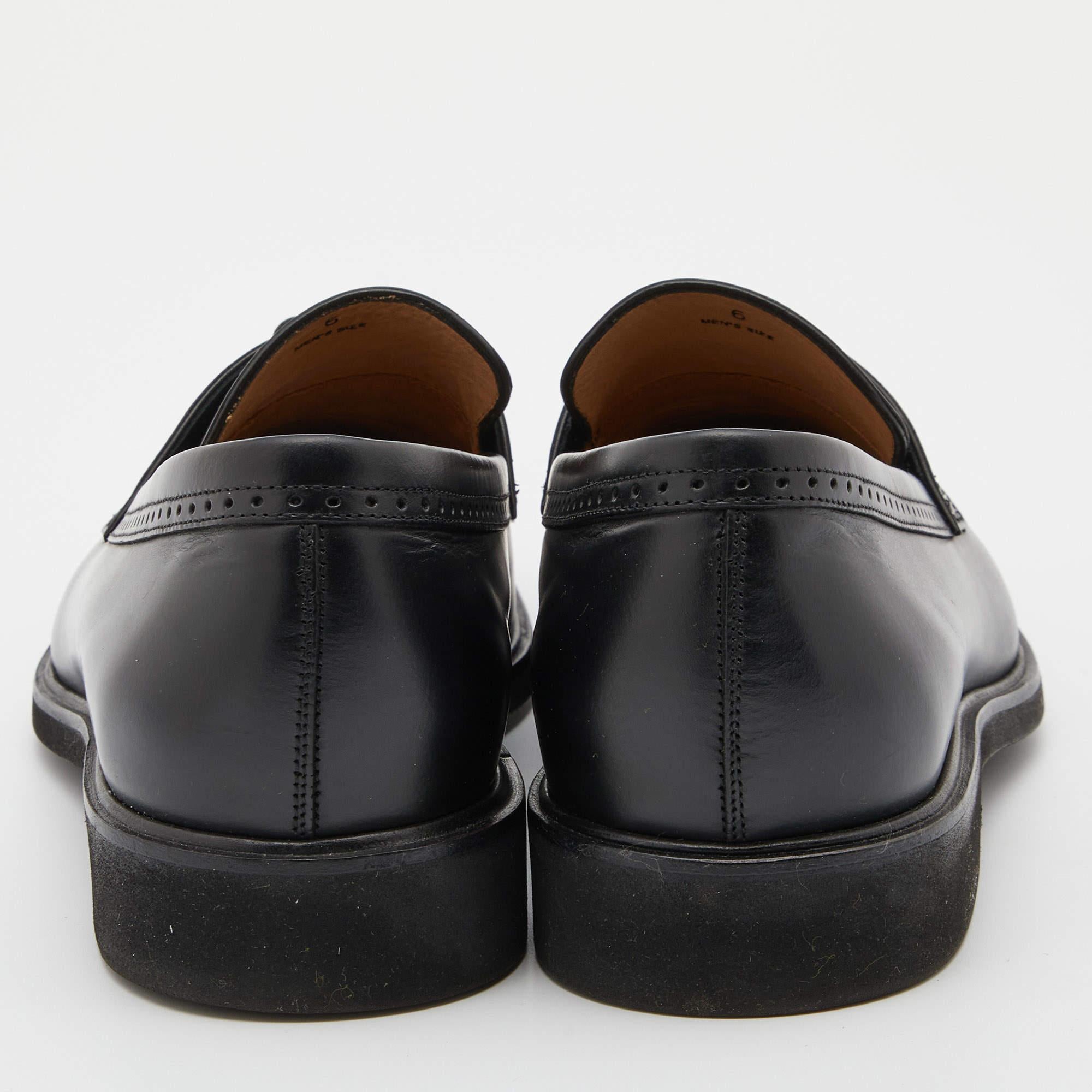 Tod's Black Leather Tassel Loafers Size 39.5 In Good Condition For Sale In Dubai, Al Qouz 2