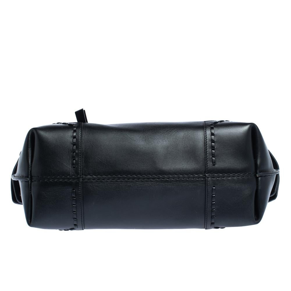 Women's Tod's Black Leather Wave Top Handle Bag