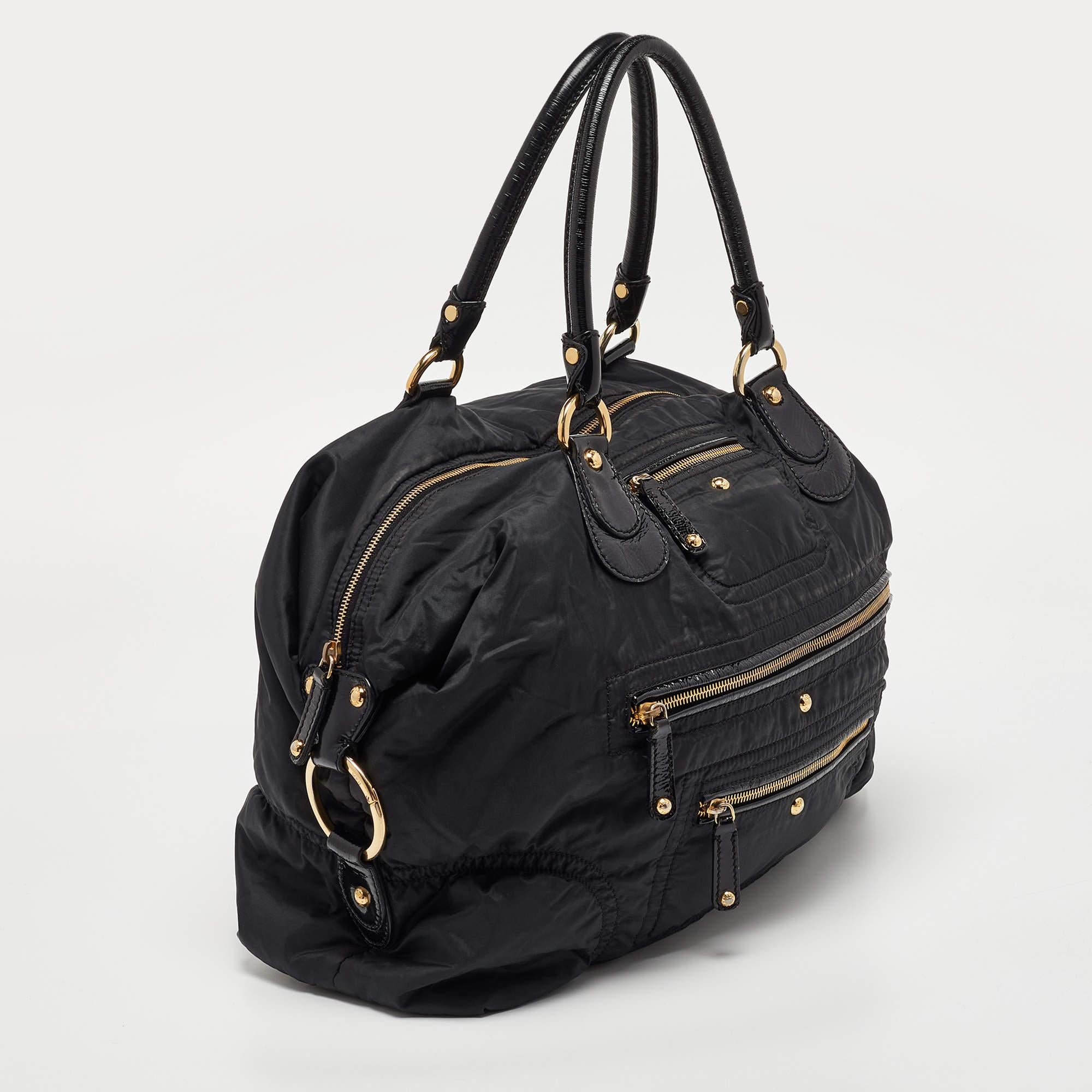 Tod's Black Nylon and Patent Leather Pashmy Pocket Media D Bag In Excellent Condition In Dubai, Al Qouz 2